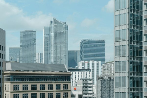 Quels sont les principes de base pour créer une sculpture en papier mâché ?