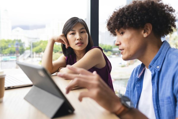 Découvrez comment un magicien à paris peut transformer votre mariage