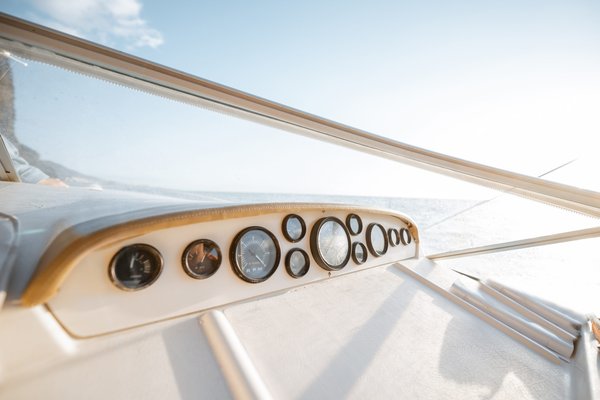 Top 5 itinéraires incontournables en yachting pour débutants